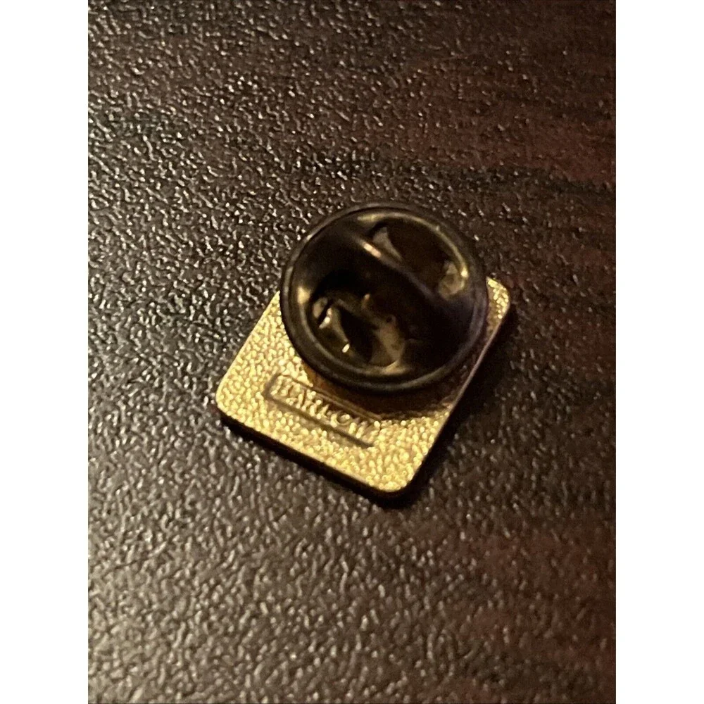 McDonald’s HU Green Hamburger University Employee Lapel Hat‎ Pin